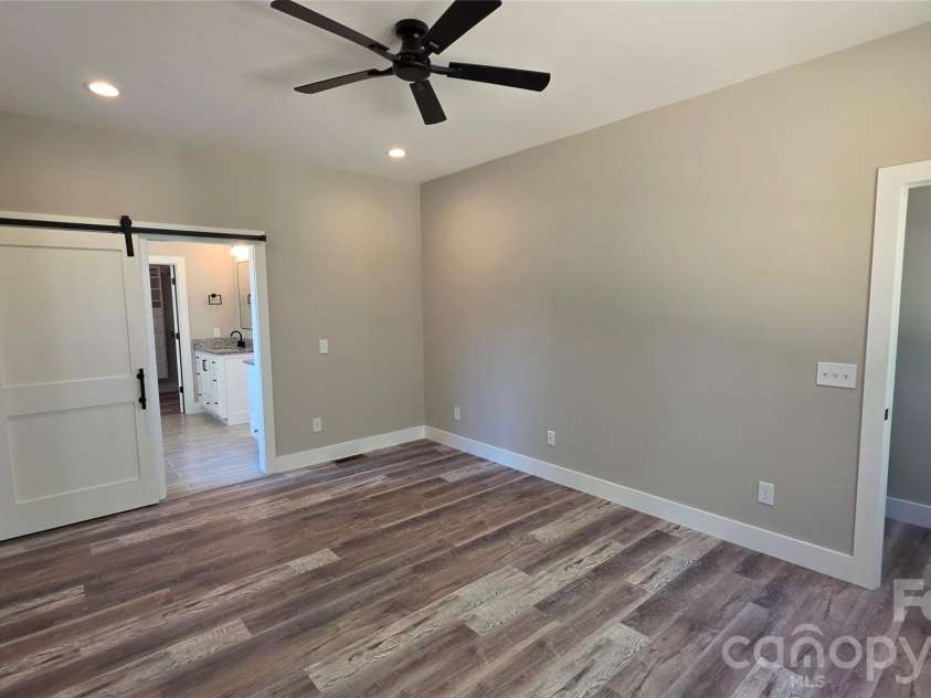 194 Donsdale Drive, Statesville, NC 28625.  MLS# CAR4365500, YatesRealty ID 22146. Primary Bedroom Main Level