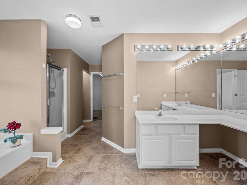 11926 Hawick Valley Lane, Charlotte, NC 28277.  MLS# CAR4333536, YatesRealty ID 22147. 