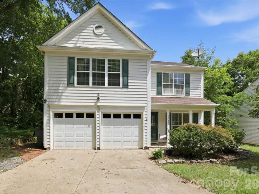 11926 Hawick Valley Lane, Charlotte, NC 28277.  MLS# CAR4333536, YatesRealty ID 22147. 