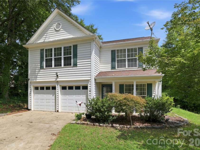 11926 Hawick Valley Lane, Charlotte, NC 28277.  MLS# CAR4333536, YatesRealty ID 22147. 