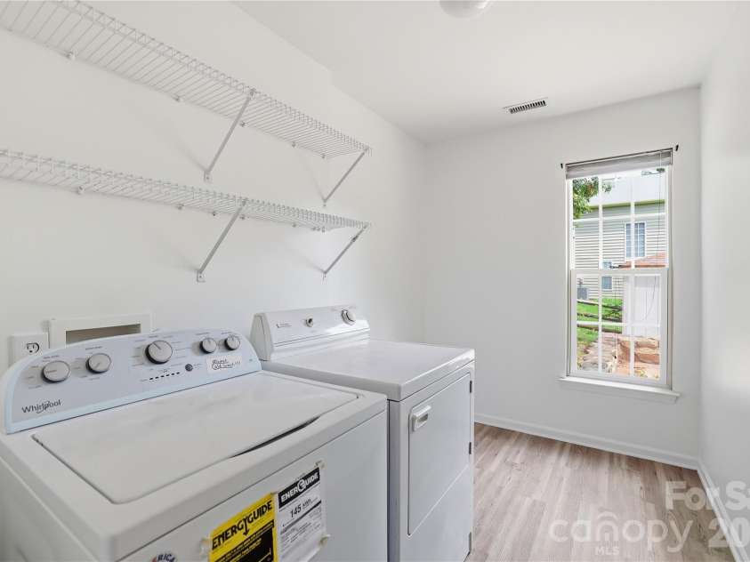 11926 Hawick Valley Lane, Charlotte, NC 28277.  MLS# CAR4333536, YatesRealty ID 22147. 