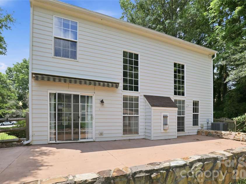 11926 Hawick Valley Lane, Charlotte, NC 28277.  MLS# CAR4333536, YatesRealty ID 22147. 