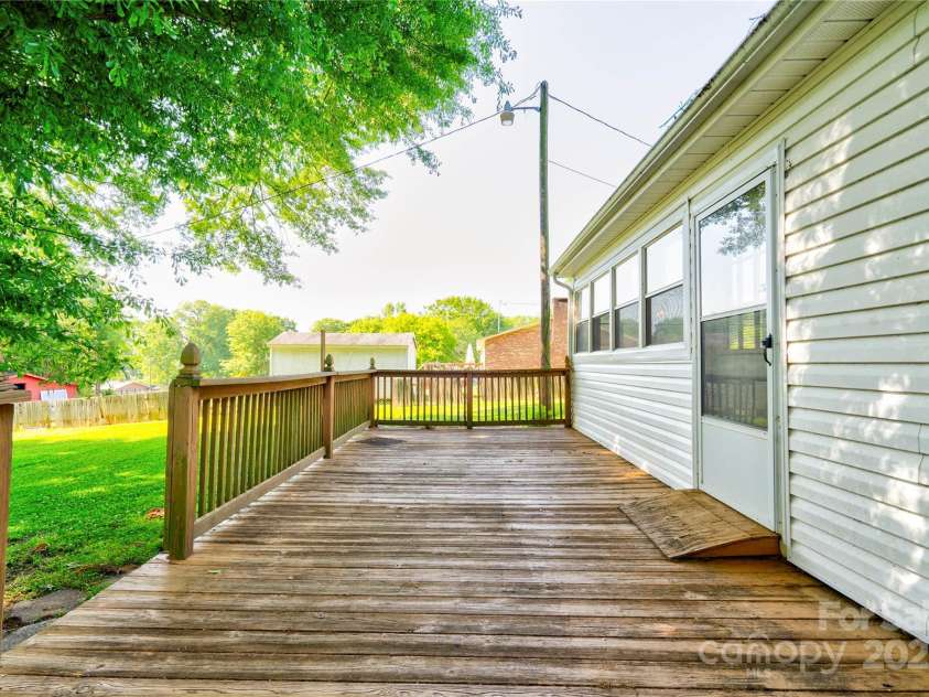 2005 Robyn Avenue, Shelby, NC 28152.  MLS# CAR4201554, YatesRealty ID 22148. 