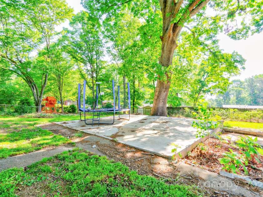 2005 Robyn Avenue, Shelby, NC 28152.  MLS# CAR4201554, YatesRealty ID 22148. 