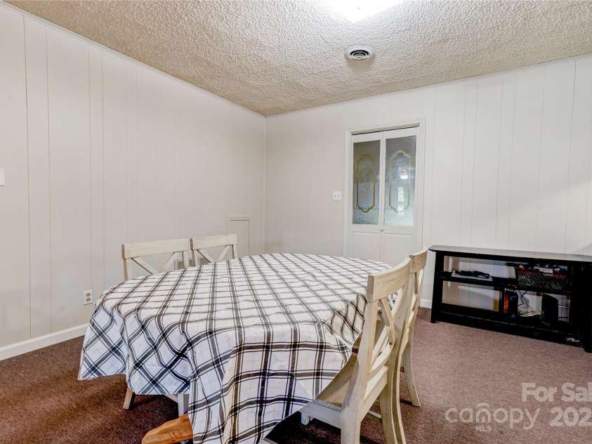 2005 Robyn Avenue, Shelby, NC 28152.  MLS# CAR4201554, YatesRealty ID 22148. 