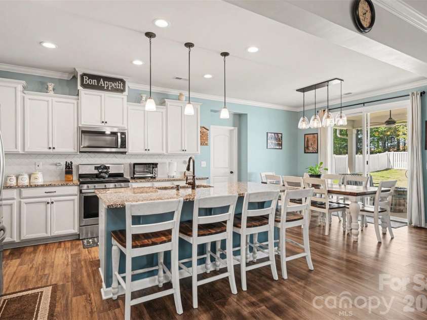 15125 Red Canoe Way, Charlotte, NC 28278.  MLS# CAR4374011, YatesRealty ID 22149. 