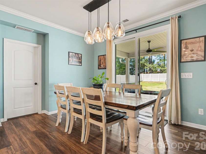 15125 Red Canoe Way, Charlotte, NC 28278.  MLS# CAR4374011, YatesRealty ID 22149. 
