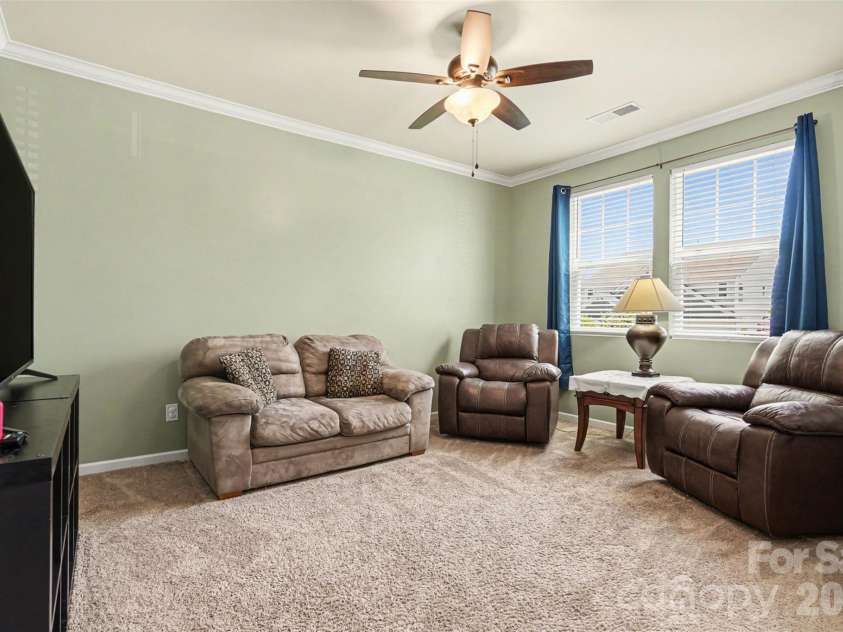15125 Red Canoe Way, Charlotte, NC 28278.  MLS# CAR4374011, YatesRealty ID 22149. 