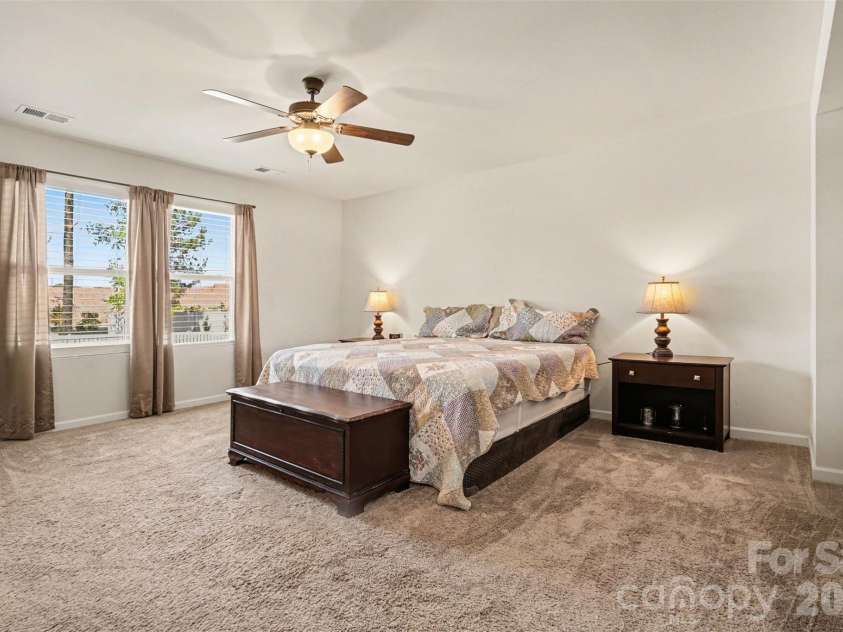 15125 Red Canoe Way, Charlotte, NC 28278.  MLS# CAR4374011, YatesRealty ID 22149. 