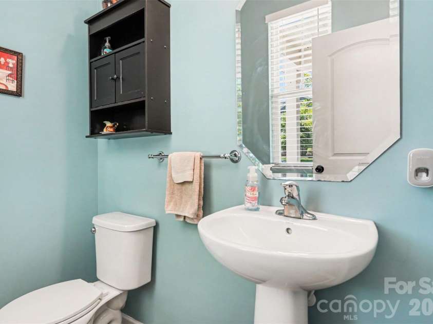 15125 Red Canoe Way, Charlotte, NC 28278.  MLS# CAR4374011, YatesRealty ID 22149. 