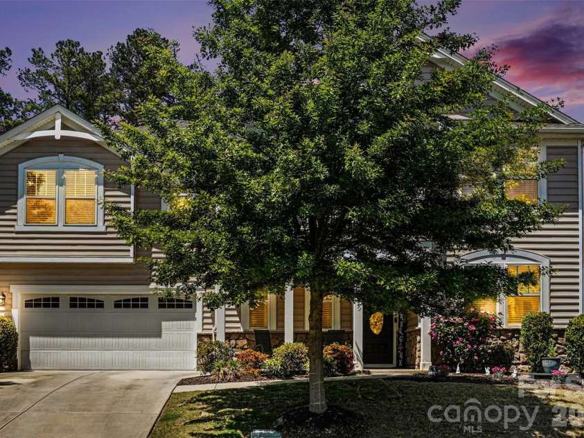 15125 Red Canoe Way, Charlotte, NC 28278.  MLS# CAR4374011, YatesRealty ID 22149. 
