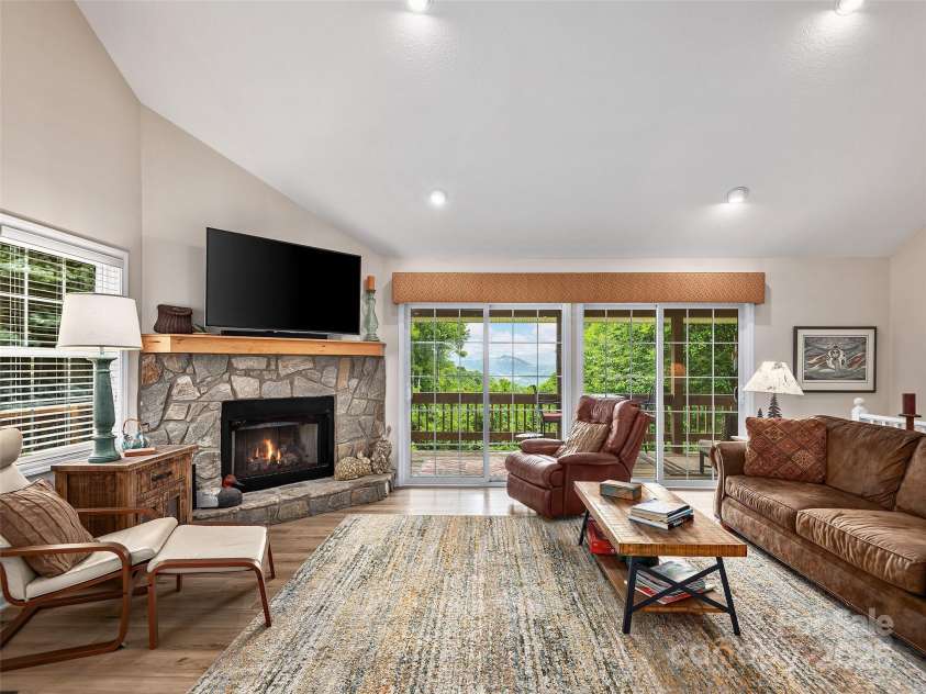 73 Pika Lane, Waynesville, NC 28785.  MLS# CAR4270481, YatesRealty ID 22149. 