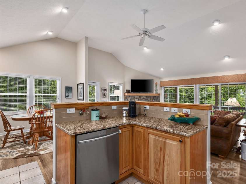 73 Pika Lane, Waynesville, NC 28785.  MLS# CAR4270481, YatesRealty ID 22149. 
