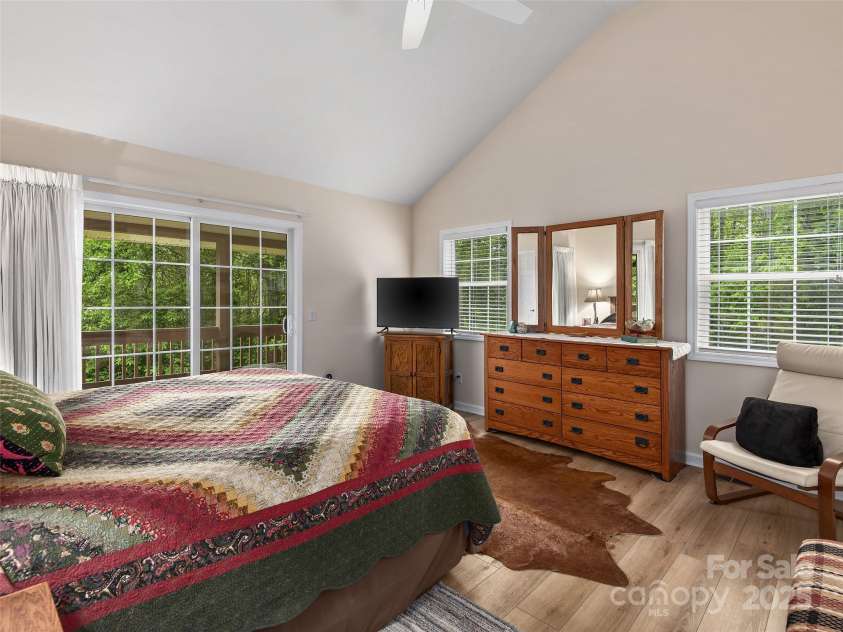 73 Pika Lane, Waynesville, NC 28785.  MLS# CAR4270481, YatesRealty ID 22149. 