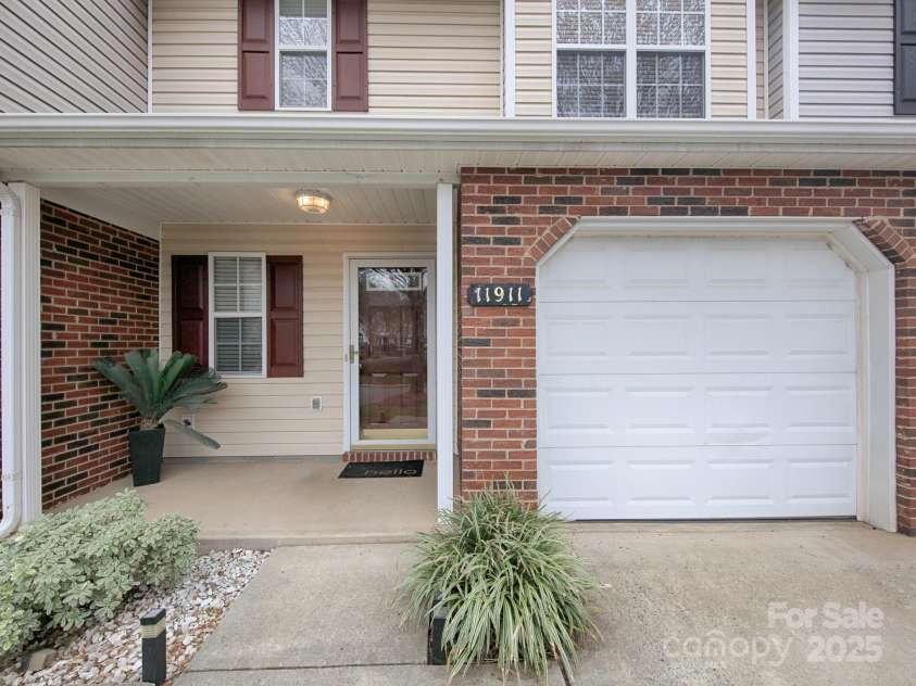 11911 Maria Ester Court, Charlotte, NC 28277.  MLS# CAR4234554, YatesRealty ID 2215. 
