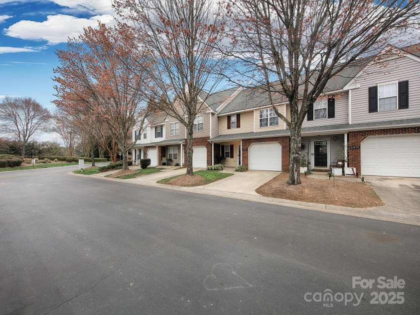 11911 Maria Ester Court, Charlotte, NC 28277.  MLS# CAR4234554, YatesRealty ID 2215. 