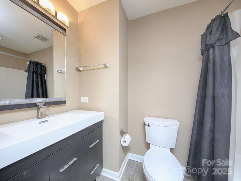 11911 Maria Ester Court, Charlotte, NC 28277.  MLS# CAR4234554, YatesRealty ID 2215. 