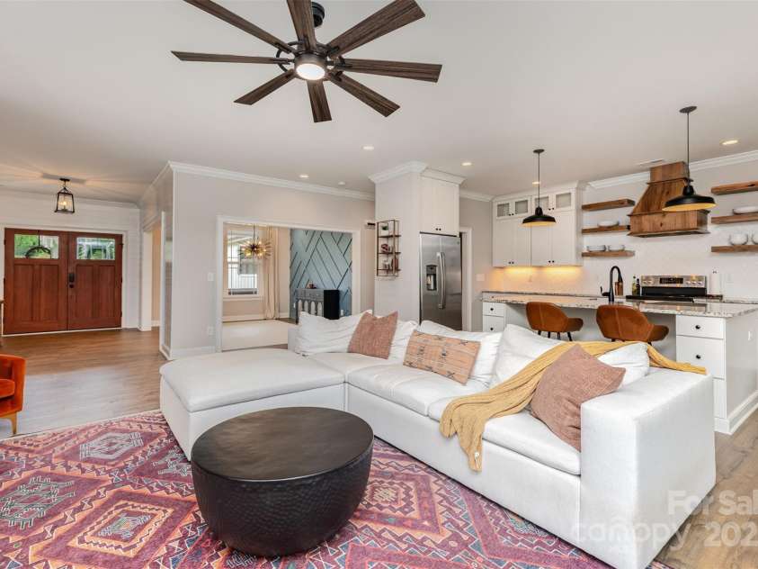 974 Armstrong Road, Belmont, NC 28012.  MLS# CAR4310763, YatesRealty ID 2215. 