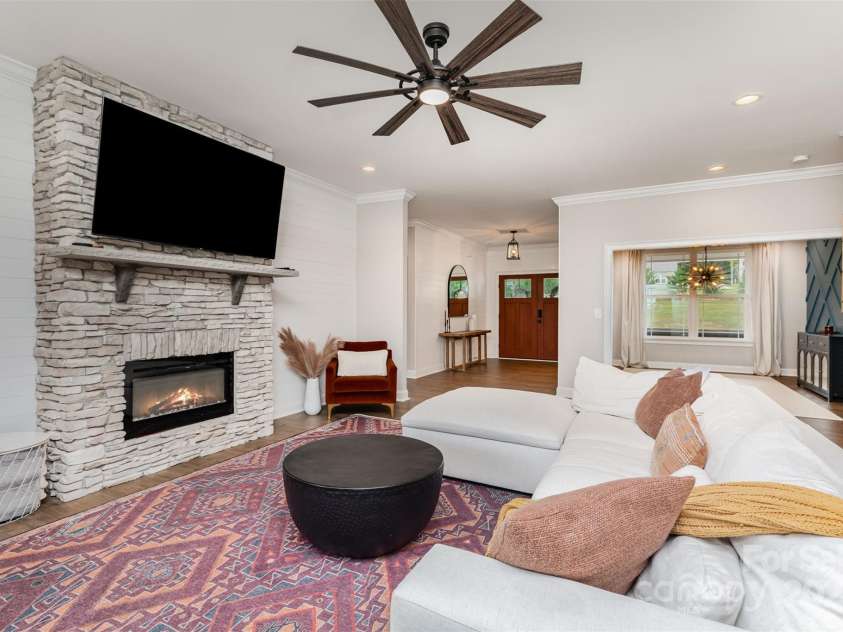 974 Armstrong Road, Belmont, NC 28012.  MLS# CAR4310763, YatesRealty ID 2215. 