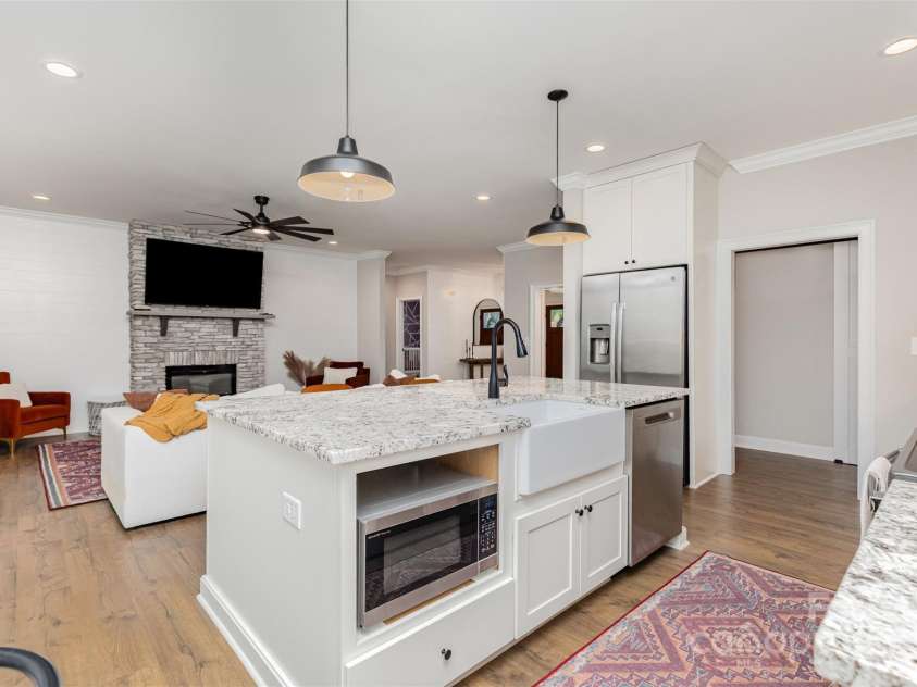 974 Armstrong Road, Belmont, NC 28012.  MLS# CAR4310763, YatesRealty ID 2215. 