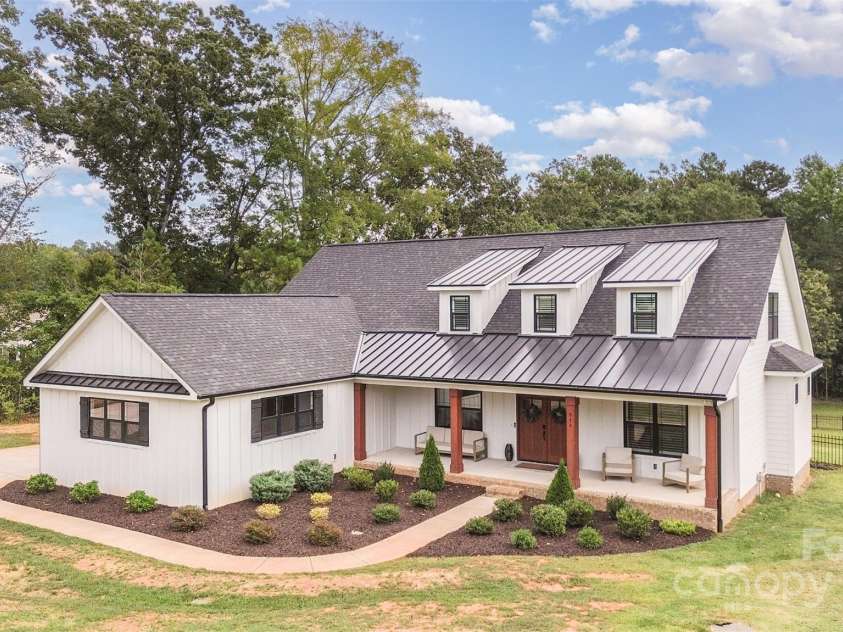 974 Armstrong Road, Belmont, NC 28012.  MLS# CAR4310763, YatesRealty ID 2215. 
