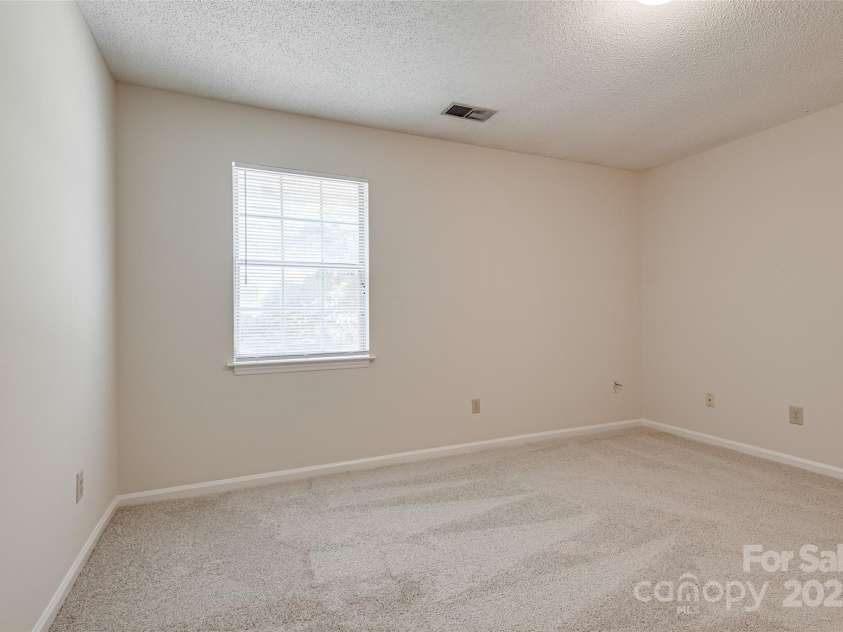 1801 Teddington Drive, Charlotte, NC 28214.  MLS# CAR4271809, YatesRealty ID 22150. 