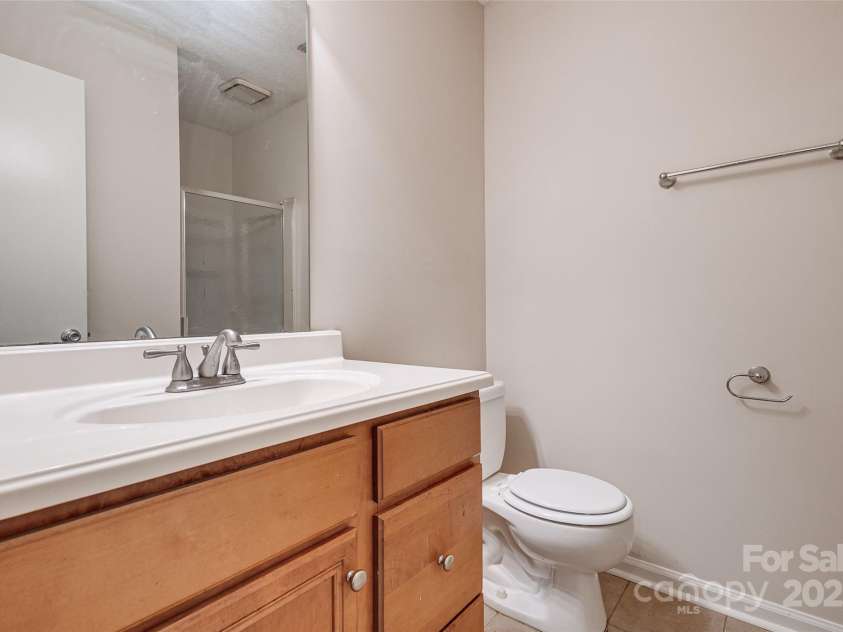 1801 Teddington Drive, Charlotte, NC 28214.  MLS# CAR4271809, YatesRealty ID 22150. 