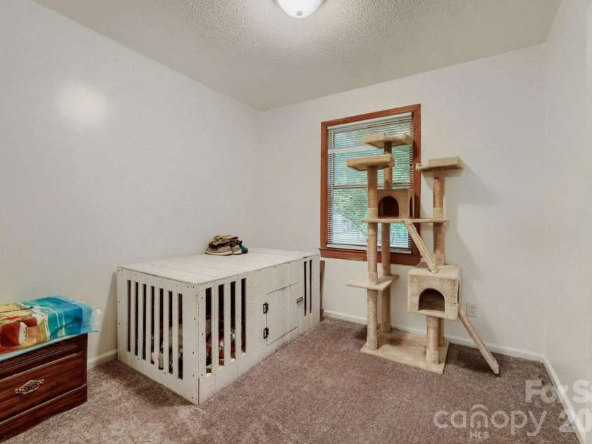 3917 Lake Road, Charlotte, NC 28269.  MLS# CAR4375637, YatesRealty ID 22150. Second Bedroom