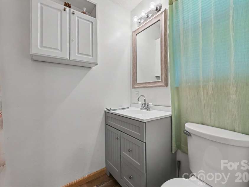 3917 Lake Road, Charlotte, NC 28269.  MLS# CAR4435193, YatesRealty ID 22150. 