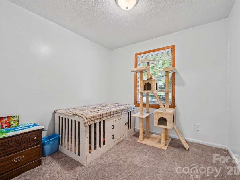 3917 Lake Road, Charlotte, NC 28269.  MLS# CAR4435193, YatesRealty ID 22150. 