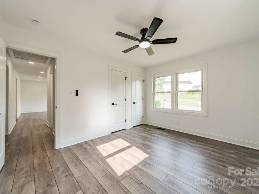 3608 Crestridge Drive, Charlotte, NC 28217.  MLS# CAR4266843, YatesRealty ID 22151. 