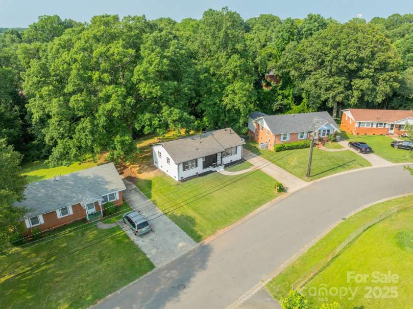 3608 Crestridge Drive, Charlotte, NC 28217.  MLS# CAR4266843, YatesRealty ID 22151. Aerial Left