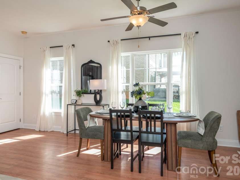 125 Sherman Oaks Lane, Mooresville, NC 28115.  MLS# CAR4366958, YatesRealty ID 22152. 