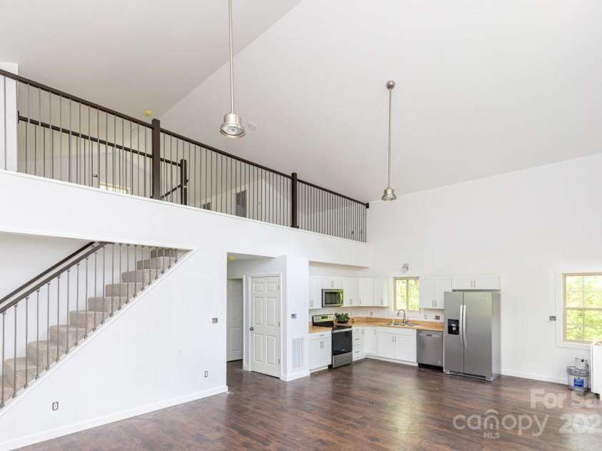 109 Tumblebug Trail Road, Flat Rock, NC 28731.  MLS# CAR4266640, YatesRealty ID 22153. 