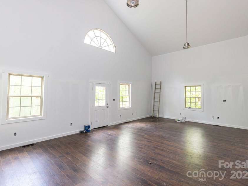 109 Tumblebug Trail Road, Flat Rock, NC 28731.  MLS# CAR4266640, YatesRealty ID 22153. 