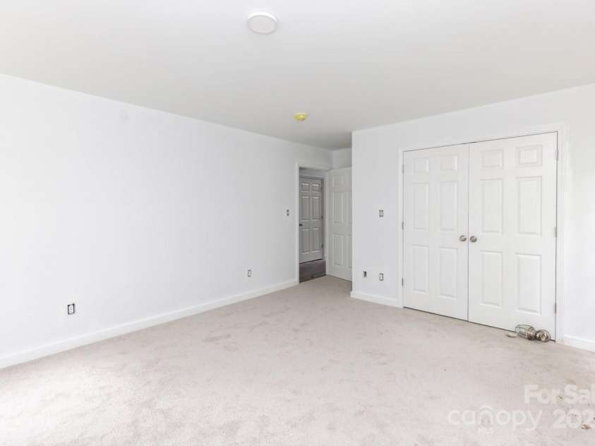 109 Tumblebug Trail Road, Flat Rock, NC 28731.  MLS# CAR4266640, YatesRealty ID 22153. 