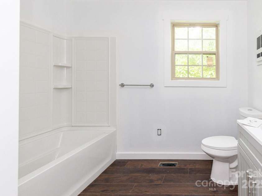 109 Tumblebug Trail Road, Flat Rock, NC 28731.  MLS# CAR4266640, YatesRealty ID 22153. 
