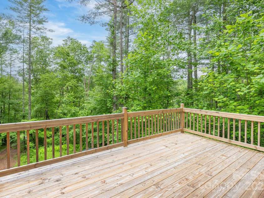 109 Tumblebug Trail Road, Flat Rock, NC 28731.  MLS# CAR4266640, YatesRealty ID 22153. 