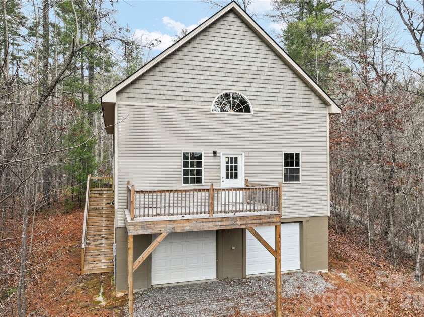 109 Tumblebug Trail Road, Flat Rock, NC 28731.  MLS# CAR4335386, YatesRealty ID 22153. 