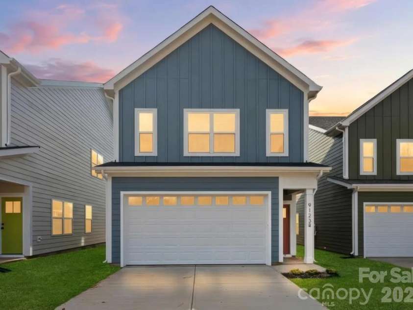 9123 Old Moores Chapel Road, Charlotte, NC 28214.  MLS# CAR4382207, YatesRealty ID 22153. 