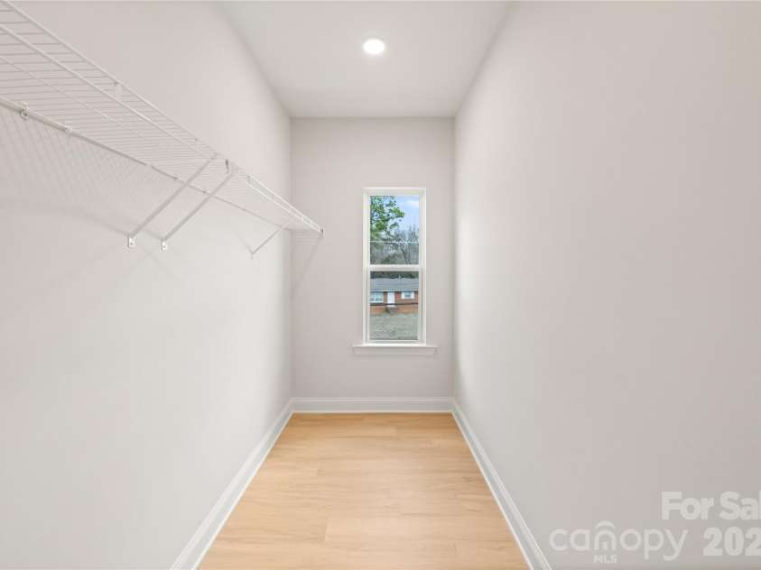 9123 Old Moores Chapel Road, Charlotte, NC 28214.  MLS# CAR4382207, YatesRealty ID 22153. Primary walk in closet