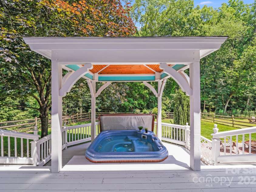 10127 Tallent Lane, Huntersville, NC 28078.  MLS# CAR4268662, YatesRealty ID 22155. 