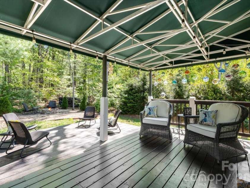15 Quail Hollow Drive, Arden, NC 28704.  MLS# CAR4372474, YatesRealty ID 22155. 