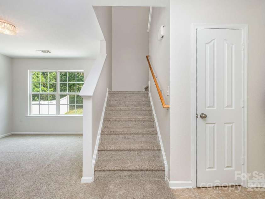 9718 Eagle Feathers Drive, Charlotte, NC 28214.  MLS# CAR4287623, YatesRealty ID 22156. 
