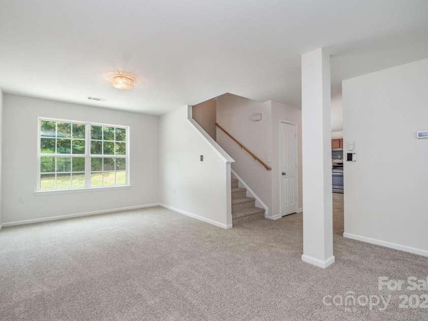 9718 Eagle Feathers Drive, Charlotte, NC 28214.  MLS# CAR4287623, YatesRealty ID 22156. 