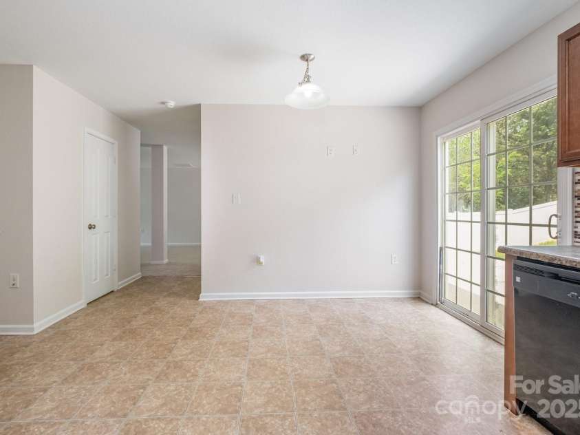 9718 Eagle Feathers Drive, Charlotte, NC 28214.  MLS# CAR4287623, YatesRealty ID 22156. 