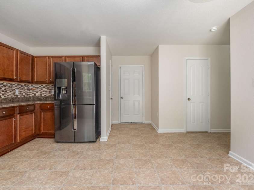 9718 Eagle Feathers Drive, Charlotte, NC 28214.  MLS# CAR4287623, YatesRealty ID 22156. 
