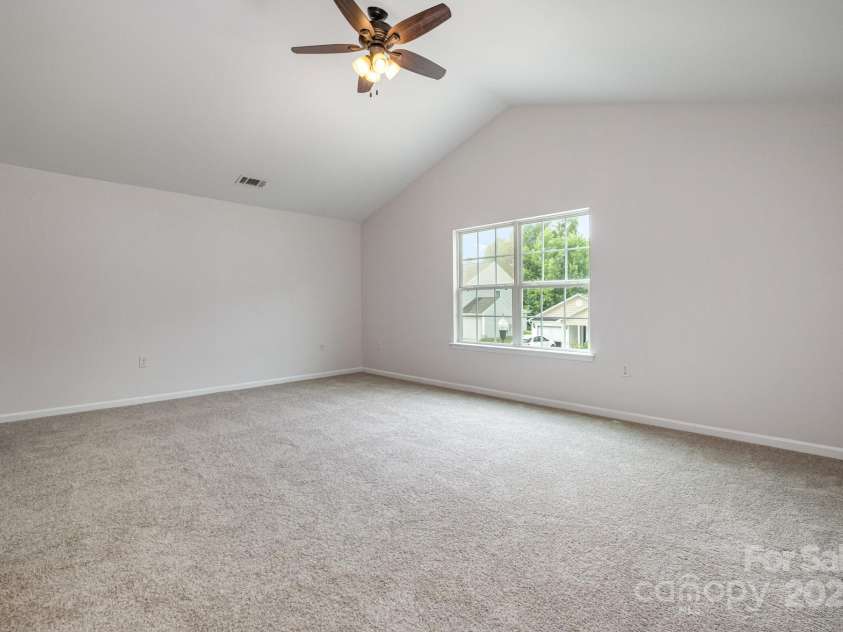 9718 Eagle Feathers Drive, Charlotte, NC 28214.  MLS# CAR4287623, YatesRealty ID 22156. 