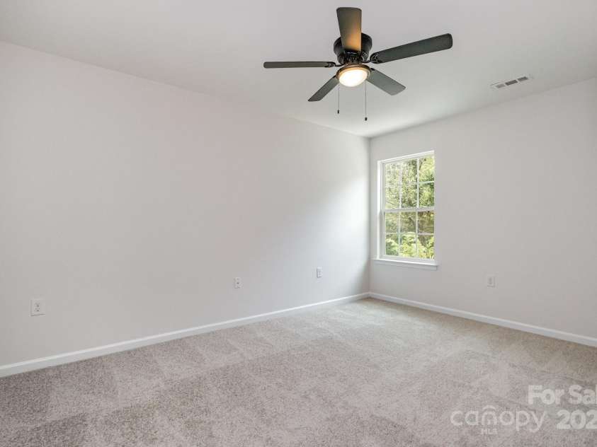 9718 Eagle Feathers Drive, Charlotte, NC 28214.  MLS# CAR4287623, YatesRealty ID 22156. 