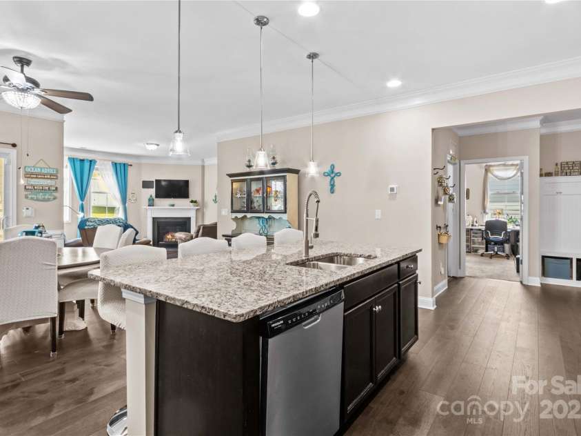 3835 Norman View Drive, Sherrills Ford, NC 28673.  MLS# CAR4274755, YatesRealty ID 22157. 